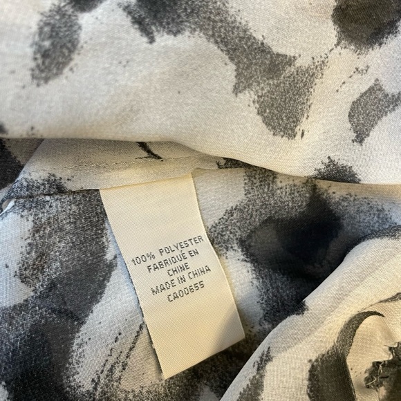 Rw&co black/white floral printed short sleeve blouse top women’s size Small - Picture 6 of 7